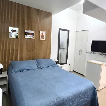 Lindo studio na quadra da praia Copacabana-3