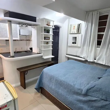 Lindo studio na quadra da praia Copacabana-2